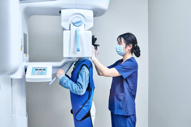 Best Emergency Tooth Extraction in Charter Oak, CA